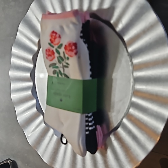 Kate Spade Crew Socks 3 Pairs shoe size 4-10 - Picture 4 of 7